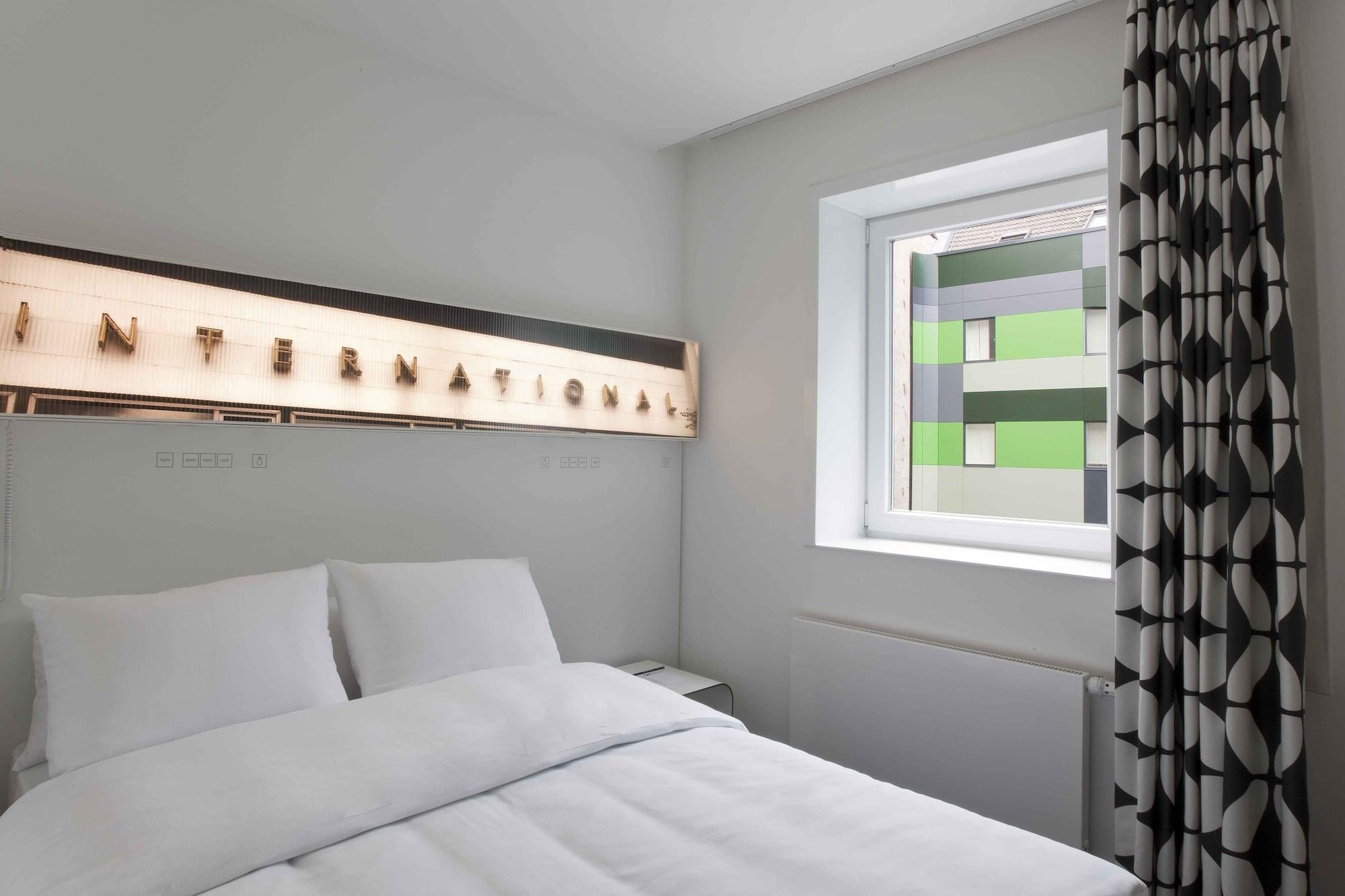 Hotel Gat Point Charlie Berlin Bagian luar foto
