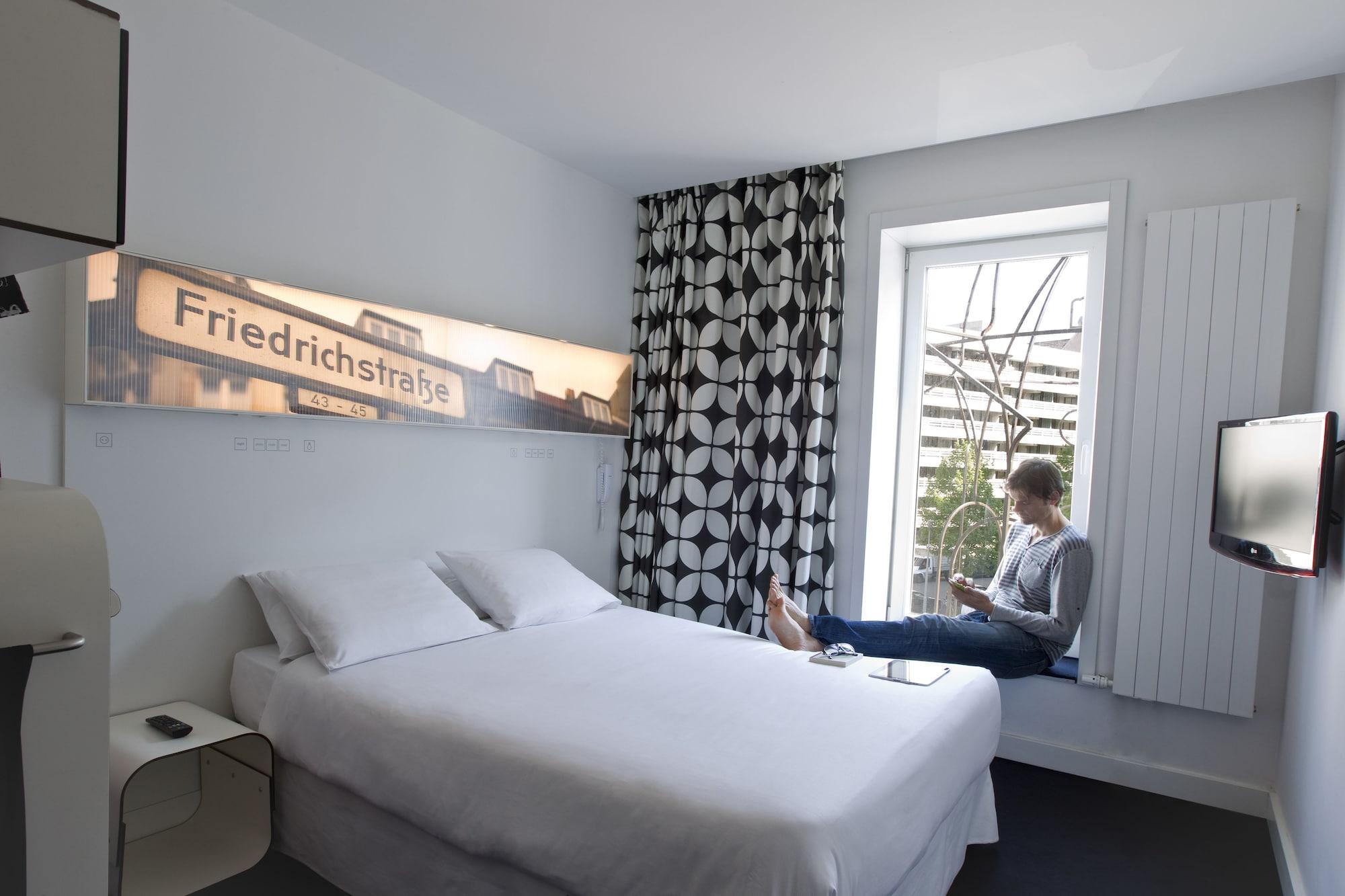 Hotel Gat Point Charlie Berlin Bagian luar foto