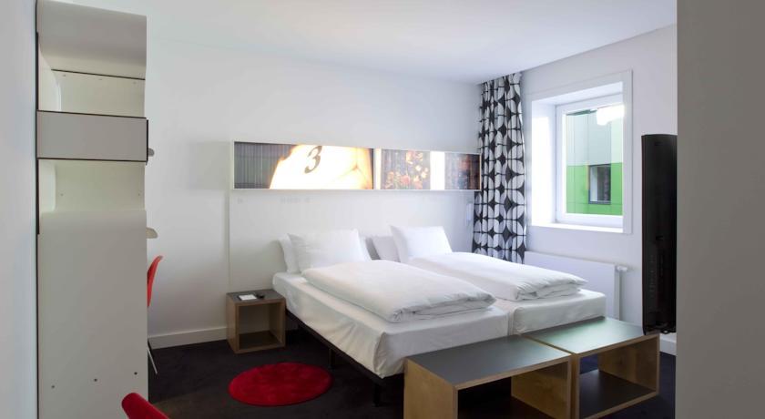 Hotel Gat Point Charlie Berlin Bagian luar foto