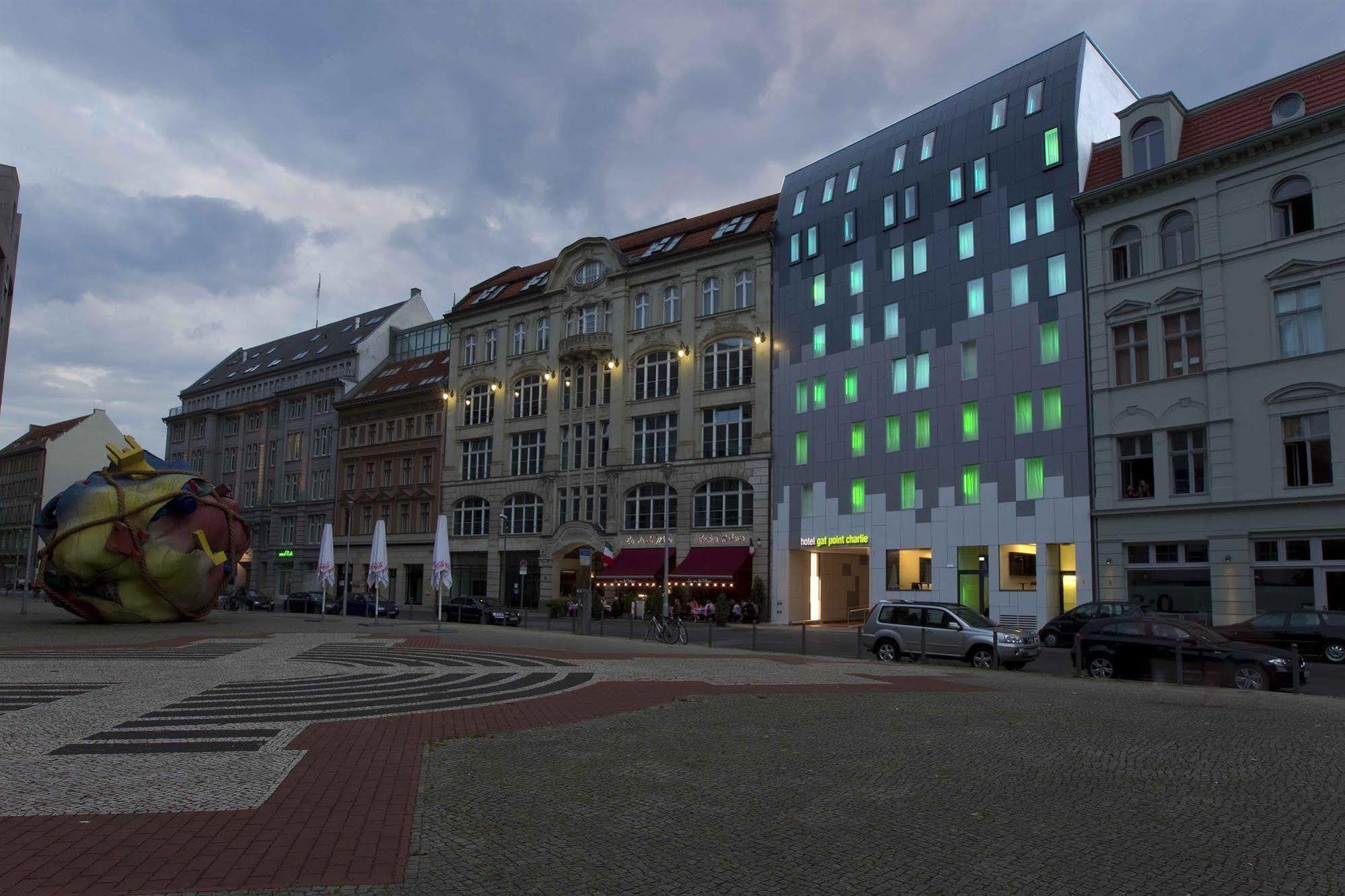 Hotel Gat Point Charlie Berlin Bagian luar foto